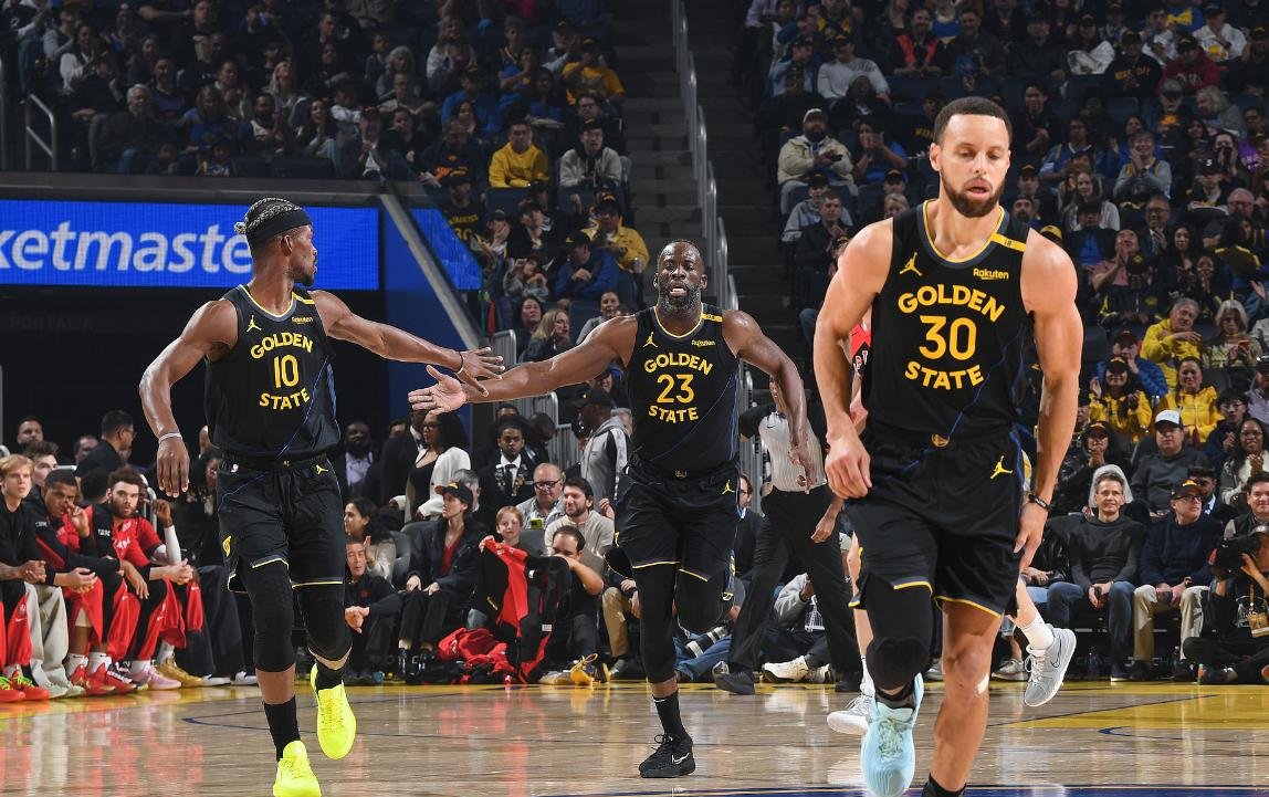 科维托娃在掘金比赛中晋级下一阶段，出色防守引发热议！的简单介绍